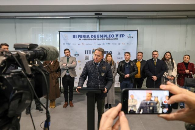 Fulgencio Gil inaugura la Feria de Empleo y Formación Profesional en la que participan más de 1.500 alumnos de la comarca - 4, Foto 4