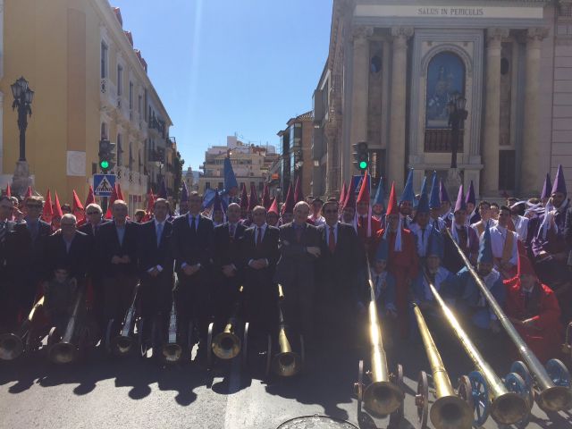 Bocinas, tambores y heraldos anuncian a los murcianos la llegada de la Semana Santa - 1, Foto 1