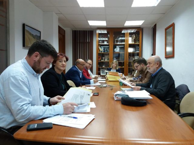 La Junta de Gobierno Local de Molina de Segura adjudica la renovación del alumbrado público en un primer tramo de la Calle Mayor, por un importe de 43.426,90 euros - 1, Foto 1
