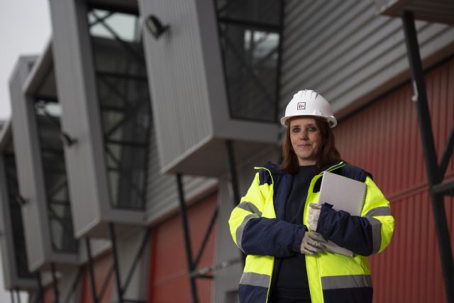Sólo el 4,8 % de los profesionales que trabajan en la construcción en Murcia son mujeres, frente al 8,4 % registrado en España - 3, Foto 3