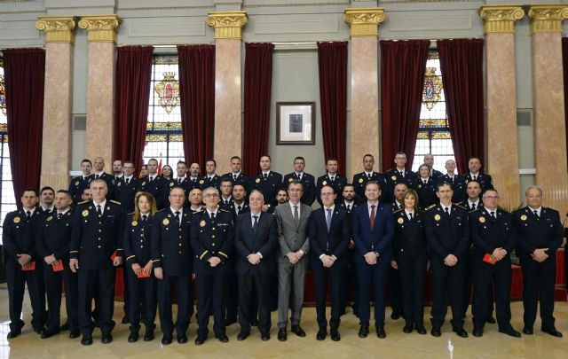 Toma de posesión de 39 nuevos mandos de la Policía Local - 1, Foto 1