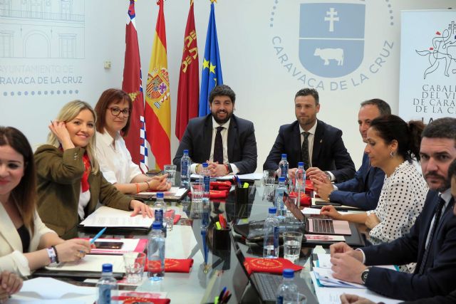 El Consejo de Gobierno de la Región de Murcia se desplaza a Caravaca para abordar proyectos estratégicos del municipio y dar su apoyo a la candidatura UNESCO de los Caballos del Vino - 2, Foto 2