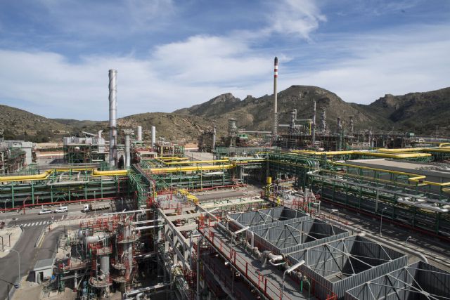 Repsol destinará este año más de 14 millones a proyectos de mejora de eficiencia energética en la refinería de Cartagena - 1, Foto 1
