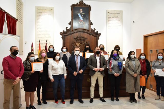 El alcalde de Lorca clausura el programa 'Empléate desde la Igualdad' con la entrega de diplomas y certificados de profesionalidad a las participantes - 1, Foto 1
