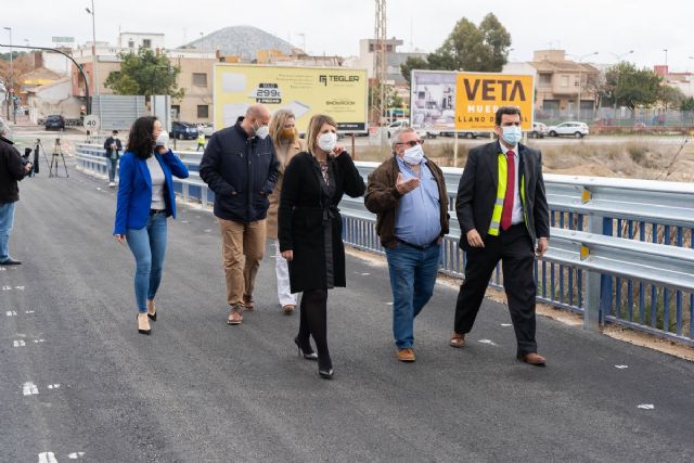Se adelanta algo más de un mes la puesta en servicio del puente de Torreciega - 1, Foto 1