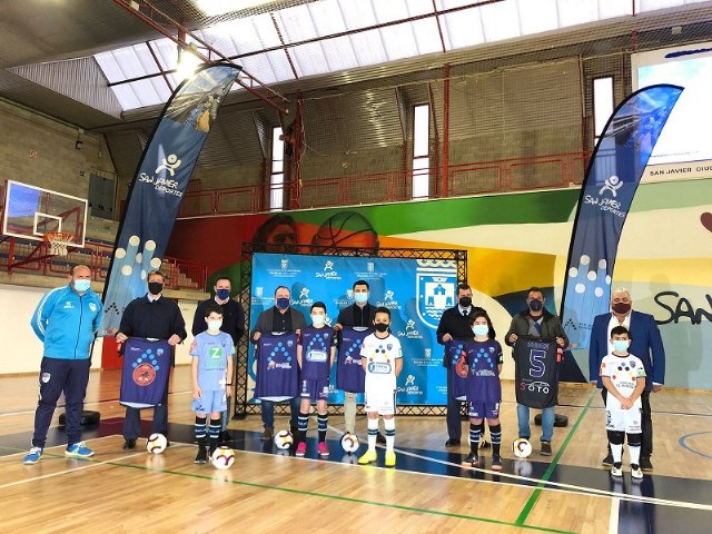 El Club de Fútbol Sala San Javier presentó su equipación como Patrulla Águila San Javier FS - 1, Foto 1