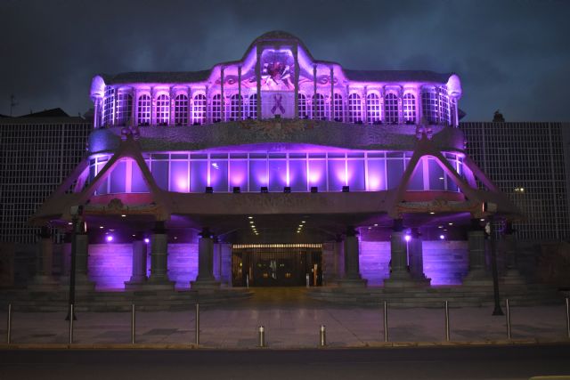 La Asamblea se ilumina de morado para conmemorar el Día Internacional de la Mujer - 1, Foto 1