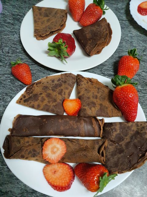 Receta: ¿Cómo preparar Crepes de chocolate rellenos de crema de cacao? - 5, Foto 5