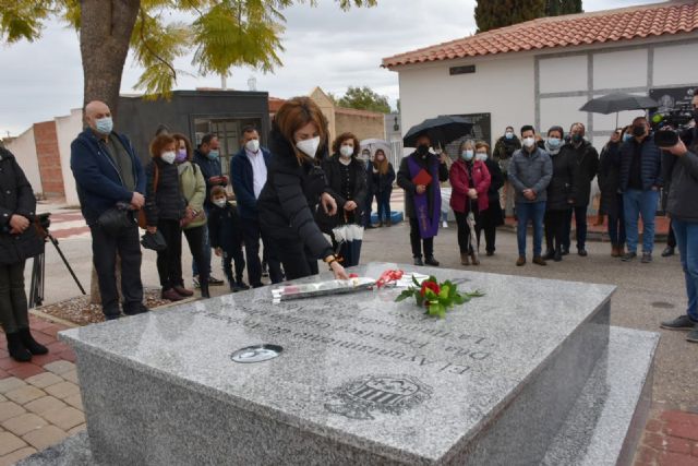 Patricia Fernández preside el acto de traslado al monumento funerario del Camposanto de Archena de La Iluminada de La Algaida - 2, Foto 2