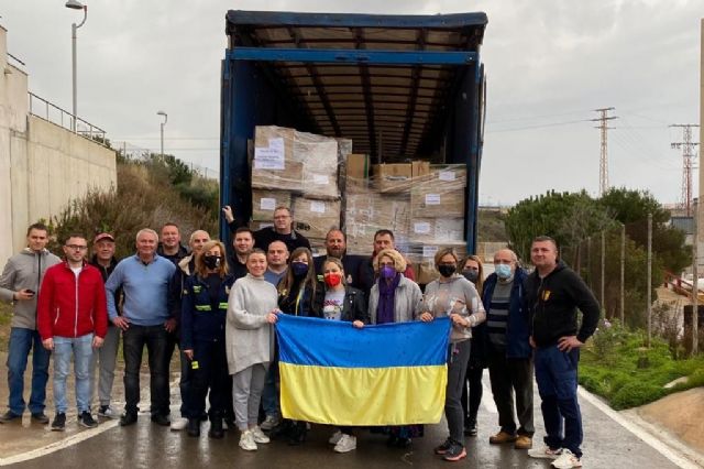 Sale el primer camión de ayuda humanitaria del Parque de Seguridad de Cartagena rumbo a Ucrania - 1, Foto 1