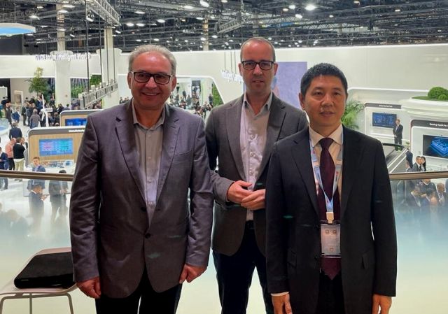 La Comunidad busca fondos europeos para digitalización y estudia colaboraciones con las principales empresas del sector tecnológico - 1, Foto 1