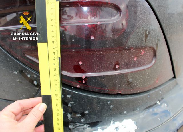 La Guardia Civil detiene a los tres presuntos autores de disparar contra un vehículo ocupado por tres personas - 5, Foto 5