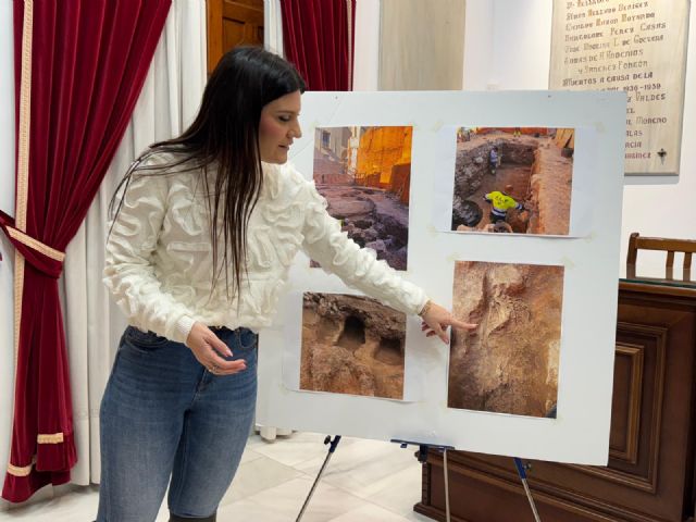 Los trabajos arqueológicos realizados en el solar de la calle Leonés sacan a la luz un asentamiento prehistórico, restos de época romana y una maqbara islámica - 1, Foto 1