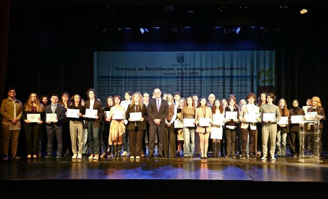 75 alumnos reciben los premios extraordinarios de Secundaria y Bachillerato por su esfuerzo y buen expediente académico, Foto 2