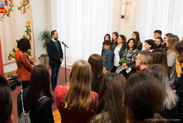Jóvenes extranjeros visitan Cartagena gracias a un programa de intercambio contra la discriminación de género - 2, Foto 2