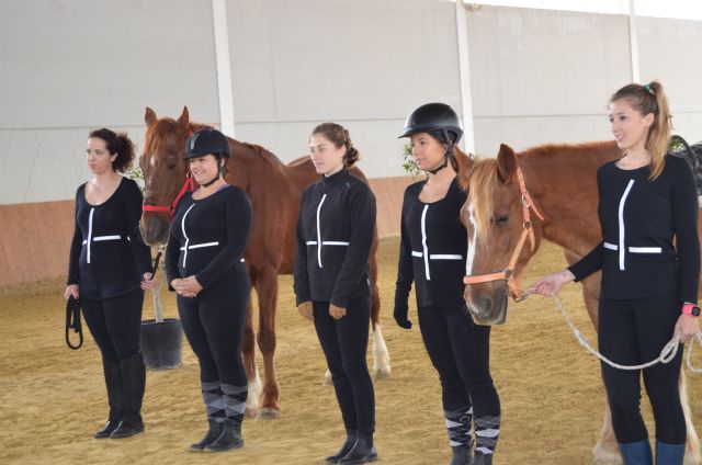 Presentada en Murcia Aros Salud, terapias asistidas con caballos - 4, Foto 4