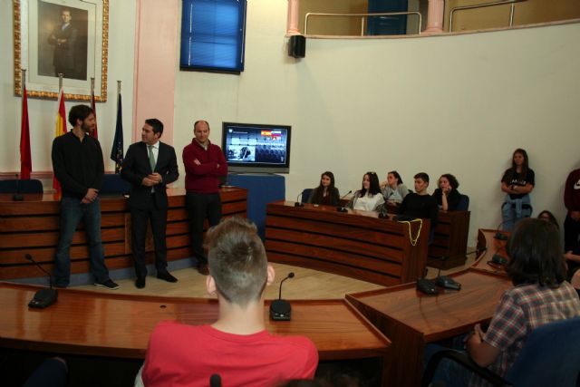 El Alcalde recibe a los alumnos eslovenos del Programa de Intercambio con los alumnos del Centro de Enseñanza Samaniego - 5, Foto 5