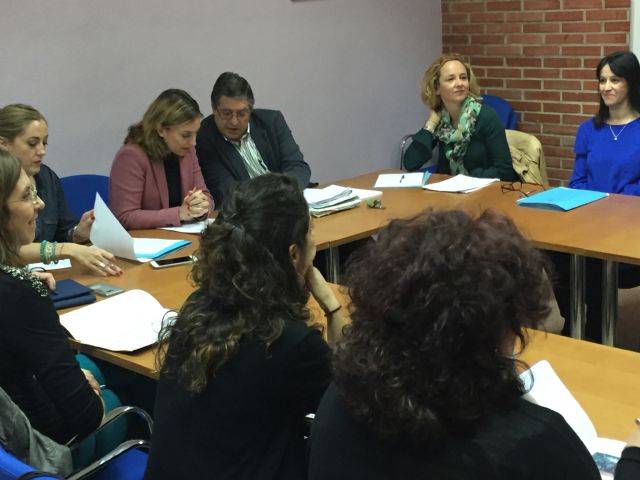 Ayuntamiento y ONGs aprueban un plan para luchar contra la pobreza energética de las familias más vulnerables - 2, Foto 2