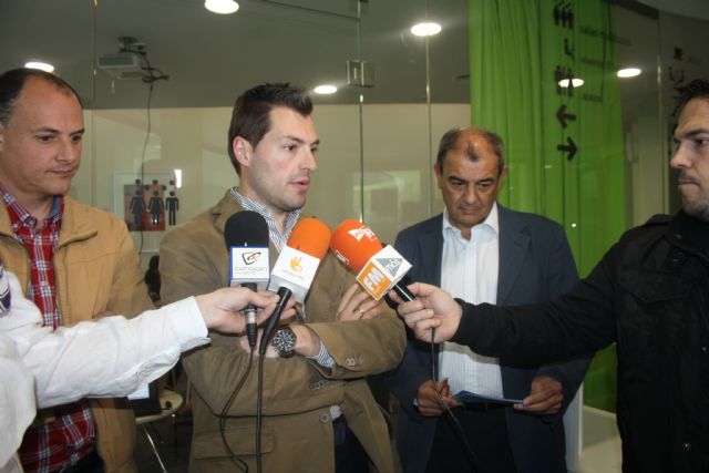 El Ayuntamiento y Ucomur trasladan el modelo de emprendimiento cooperativista en una Mesa de Trabajo con experiencias profesionales - 1, Foto 1