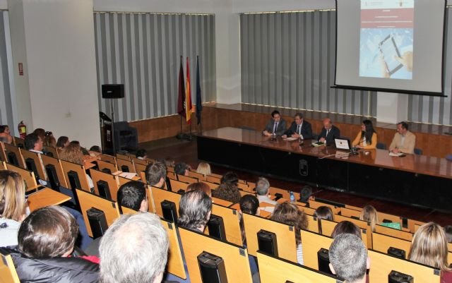 Cerca de un centenar de economistas se forman en Administración electrónica - 1, Foto 1