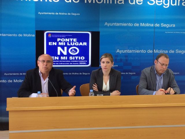 El Ayuntamiento de Molina de Segura fomenta el respeto de los espacios reservados a personas con movilidad reducida a través de la campaña de concienciación Ponte en mi lugar, no en mi sitio - 1, Foto 1