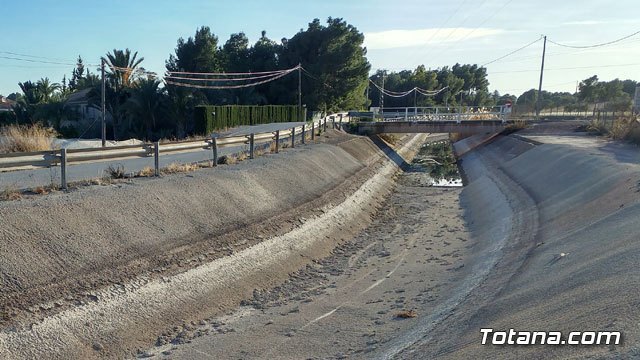 Autorizan una transferencia de 20 hectmetros cbicos de agua para el mes de abril a travs del acueducto Tajo-Segura, Foto 1