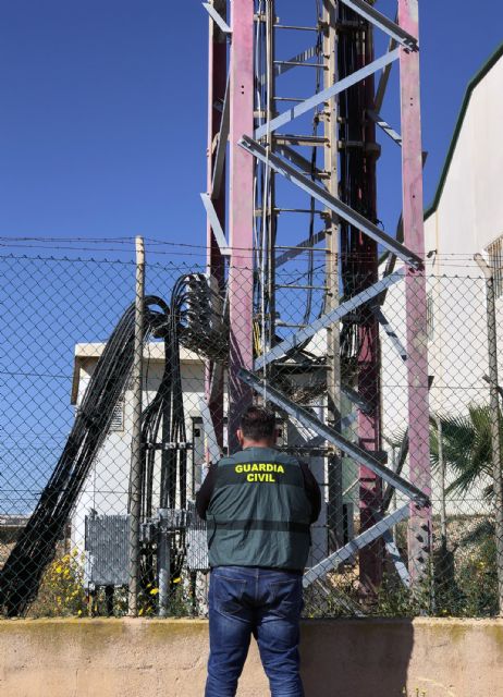 La Guardia Civil desmantela un grupo criminal dedicado a la sustracción de baterías en instalaciones de telefonía móvil - 1, Foto 1