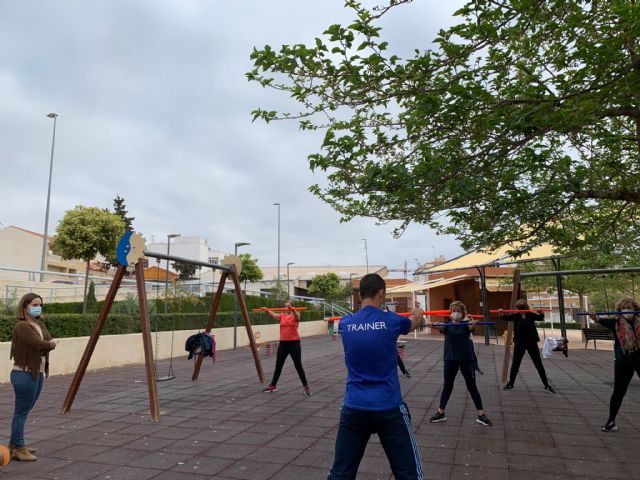 La Concejalía de Deportes de Lorca retoma el programa de Gimnasia de Mantenimiento, esta vez al aire libre para cumplir con todas las medidas sanitarias - 1, Foto 1
