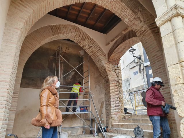 El Ayuntamiento de Lorca invierte 17.000 euros en la puesta a punto del porche de San Antonio de cara a la inminente celebración de la Semana Santa - 1, Foto 1
