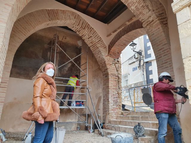 El Ayuntamiento de Lorca invierte 17.000 euros en la puesta a punto del porche de San Antonio de cara a la inminente celebración de la Semana Santa - 2, Foto 2