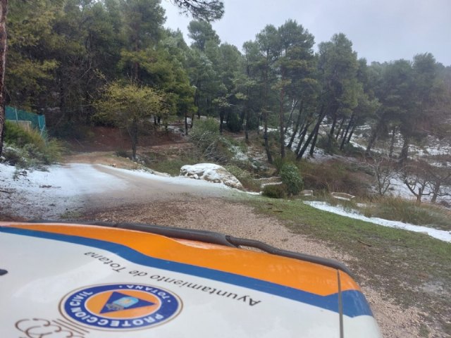 Se recomienda precaución a los conductores en la subida hacia Sierra Espuña debido al riesgo causado por la nieve, Foto 4