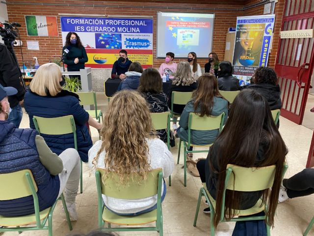 6 jóvenes de Irlanda se encuentran en Torre Pacheco para realizar prácticas - 2, Foto 2