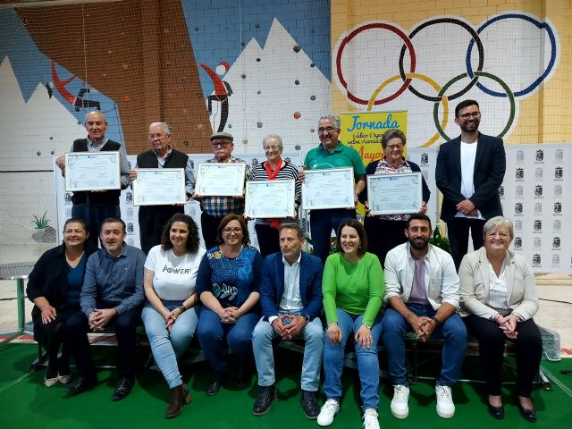 Las asociaciones de mayores disfrutan un año más de la XII jornada lúdico deportiva - 2, Foto 2