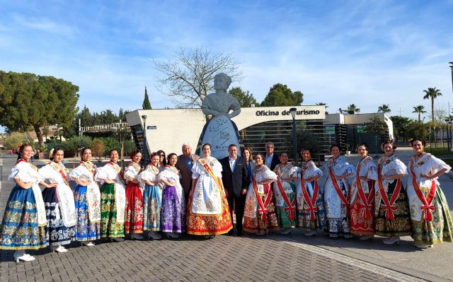 El Museo de la Huerta de Alcantarilla recibe la visita de la Reina de la Huerta 2024 y su corte de honor - 2, Foto 2