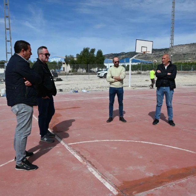 Visita a las obras de las pistas polideportivas de Yéchar y La Puebla de Mula - 1, Foto 1