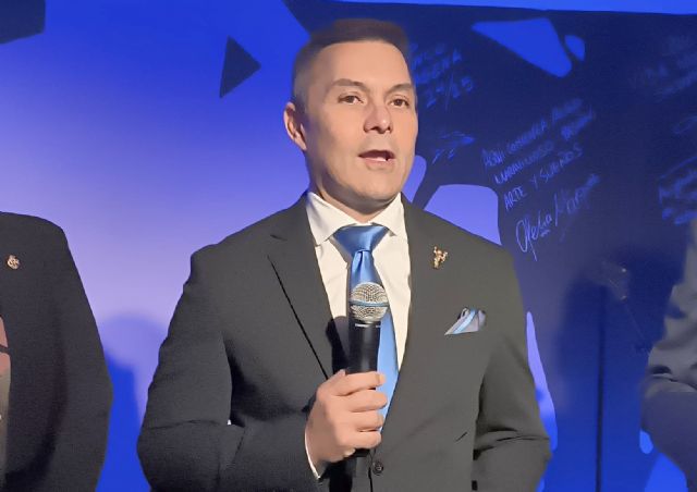 Más de setenta personas arropan a Victoria Kapkan como nueva Madrina del Cristo Resucitado - 2, Foto 2