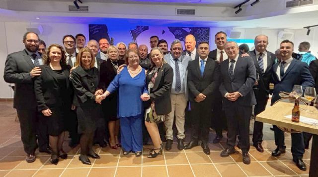 Más de setenta personas arropan a Victoria Kapkan como nueva Madrina del Cristo Resucitado - 3, Foto 3