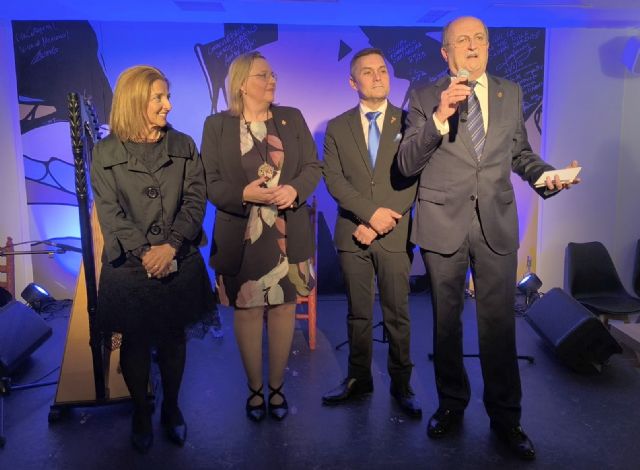 Más de setenta personas arropan a Victoria Kapkan como nueva Madrina del Cristo Resucitado - 5, Foto 5