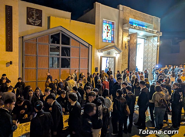 Emoción, historia y fe en la inauguración de la nueva sede de la Hermandad de la Negación y Exaltación de la Cruz, Foto 2