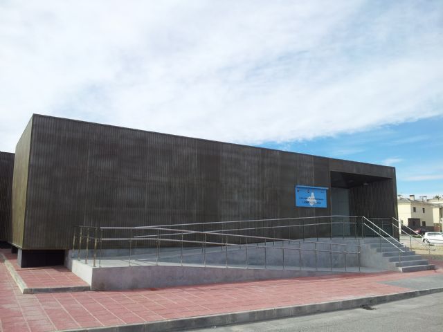 El Ayuntamiento de Campos del Río lleva a cabo la desinsectación del Centro de Salud del municipio - 1, Foto 1