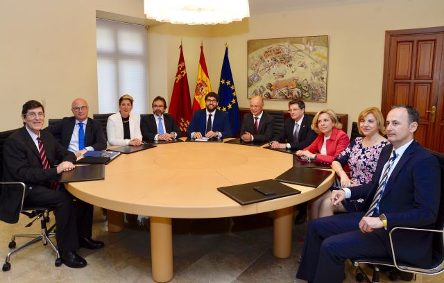 López Miras: Cuento con el mejor equipo posible para ofrecer a los ciudadanos de la Región las soluciones que esperan de nosotros - 1, Foto 1