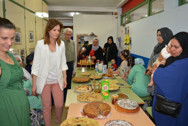 Los alumnos del Ramón y Cajal dan la vuelta al mundo en su Semana Cultural - 1, Foto 1
