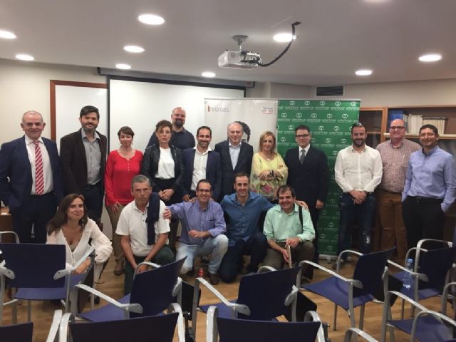 El Foro de Jóvenes de AMEFMUR analiza las claves para sacar el máximo partido al trabajo en equipo - 1, Foto 1