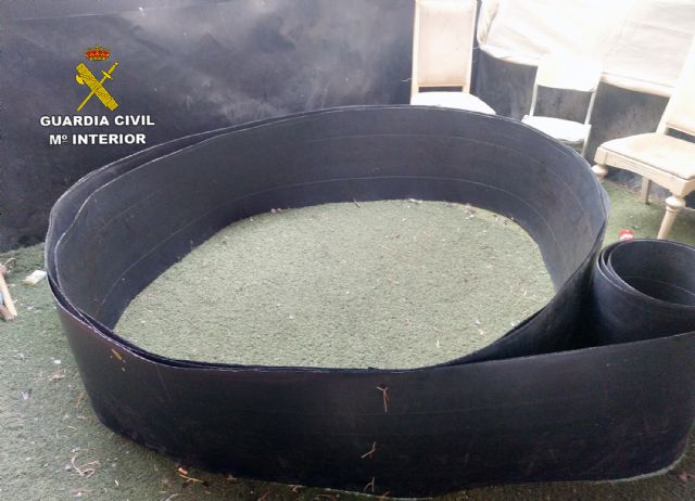 La Guardia Civil desmantela en Águilas un tentadero ilegal dedicado a peleas de gallos - 3, Foto 3