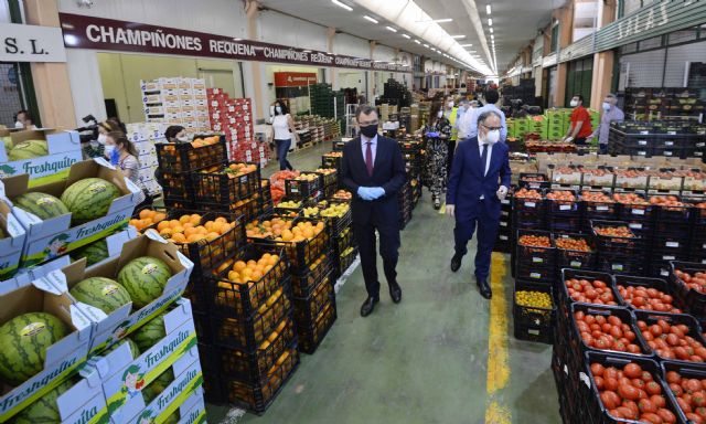 Aplauso colectivo a los 750 trabajadores y 1.000 transportistas y clientes que acuden a diario a Mercamurcia - 3, Foto 3