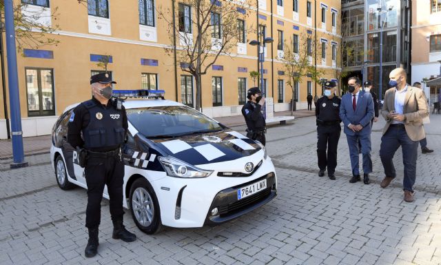 La Policía Local apuesta por la mejora medioambiental del municipio incorporando sus tres primeros turismos híbridos - 2, Foto 2