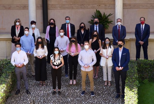 Aplauso de la UMU a quienes quedaron entre los mejores de España en los exámenes de especialidades sanitarias - 1, Foto 1