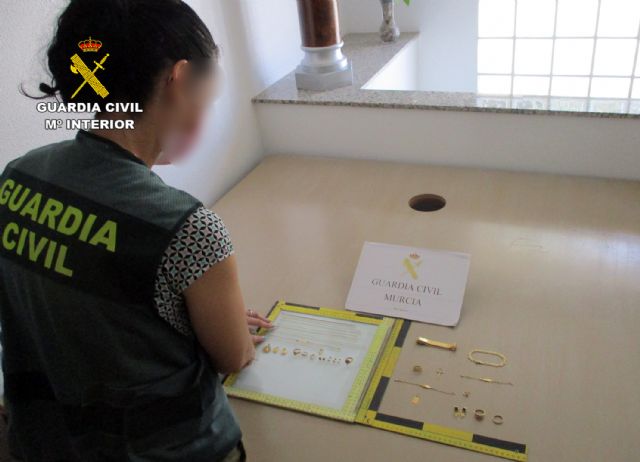 La Guardia Civil desmantela en San Javier un grupo delictivo dedicado a cometer robos en viviendas - 2, Foto 2