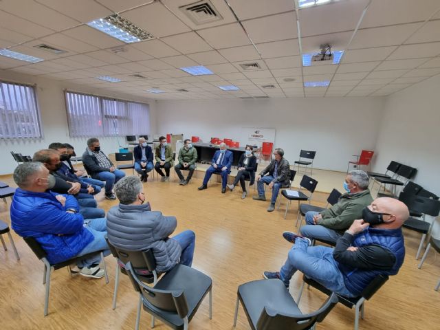 El Delegado del Gobierno mantiene un encuentro con los agricultores de Bullas para interesarse por los daños producidos por las tormentas del pasado lunes - 3, Foto 3