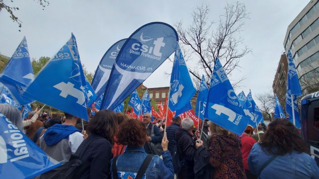 CSIT: El Gobierno de la Comunidad de Madrid condena a cerca de 200.000 empleados públicos a trabajar dos horas y media más que el resto de las comunidades - 1, Foto 1